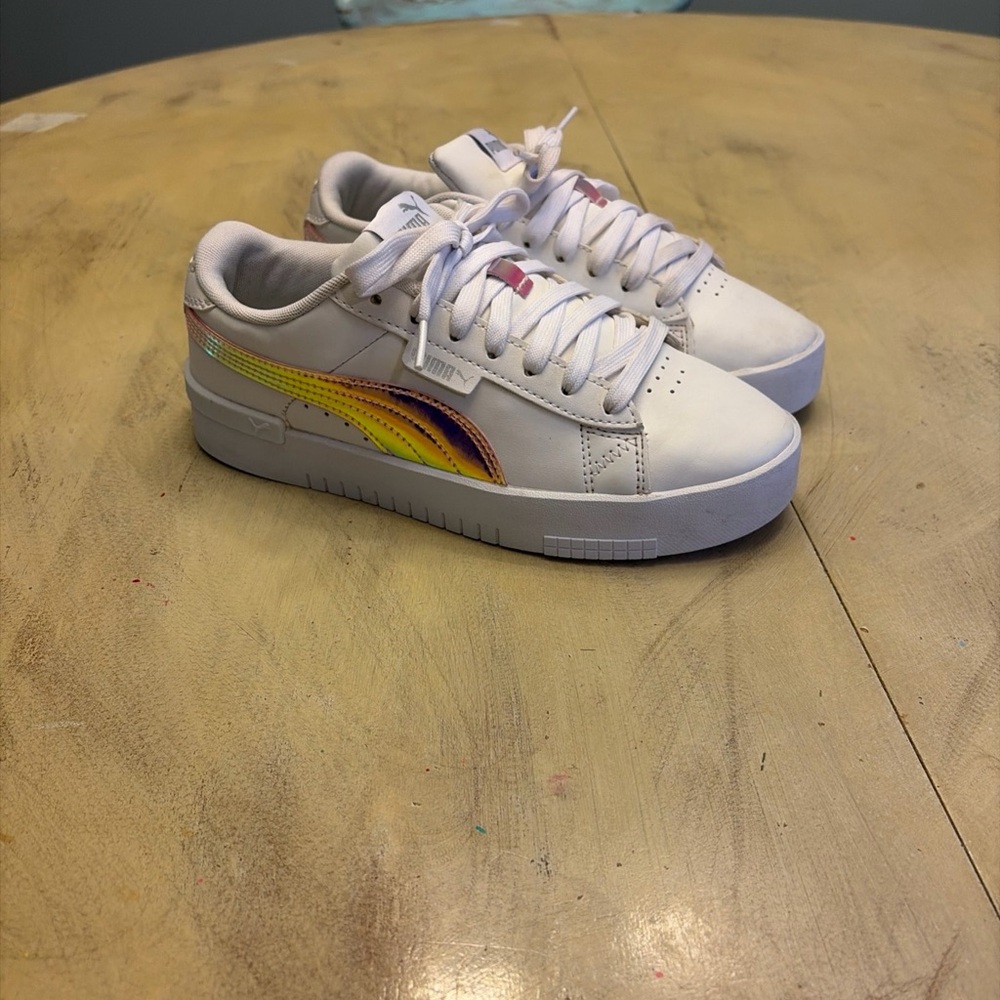 Puma Youth Sneaker Cali Star Iris Holographic Stripe Size 5.5 Youth Big Girls